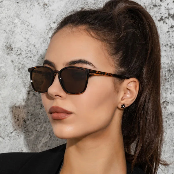 Stilvolle Sonnenbrille Eckig UV400 Spiegelglas